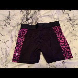 Lululemon - Size 6 - Train Times biker short